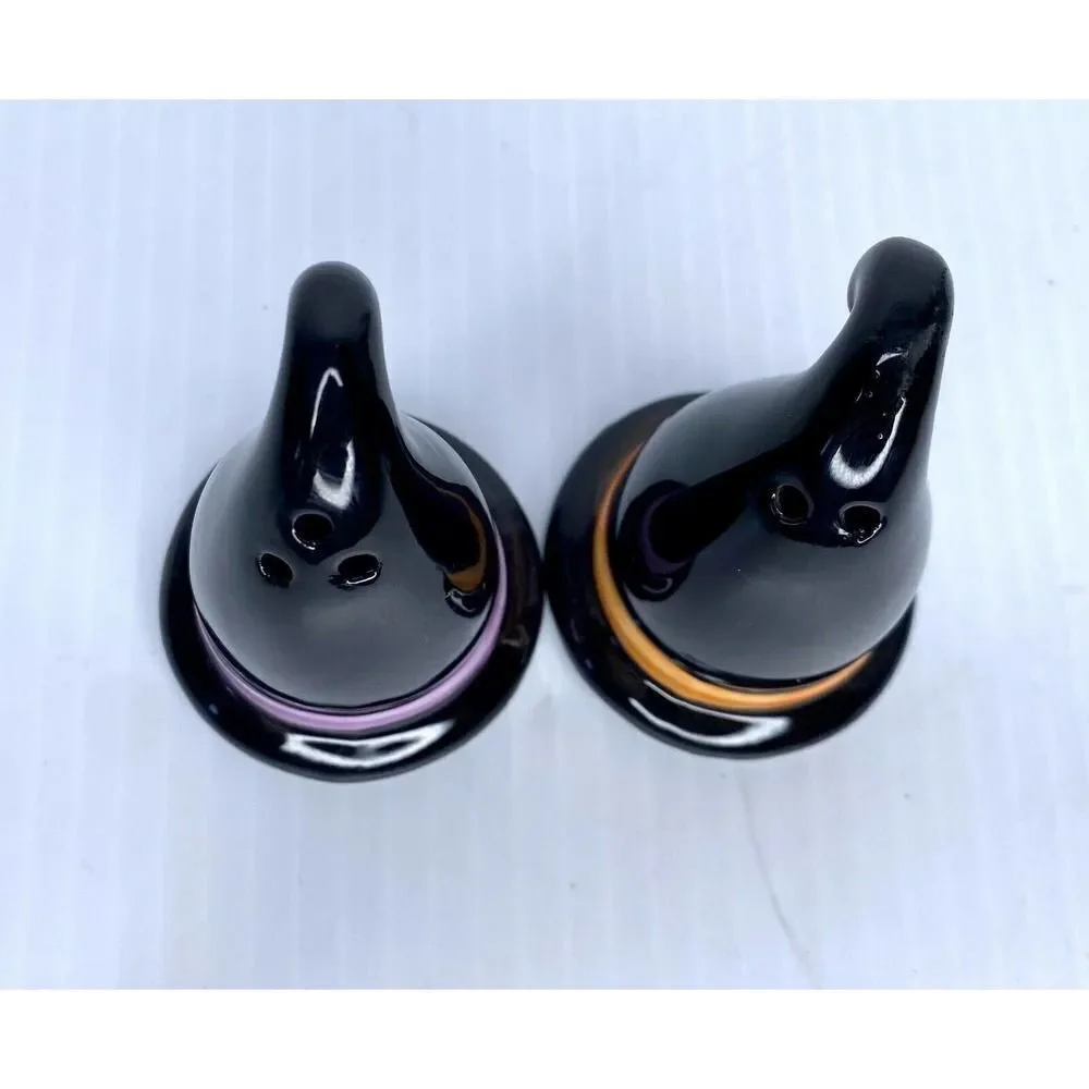 Hocus Pocus Witch Hat Salt & Pepper Ceramic Shakers - Halloween Decor Cute￼